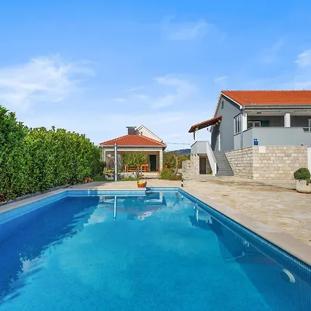 In With Heated Swimming Pool *