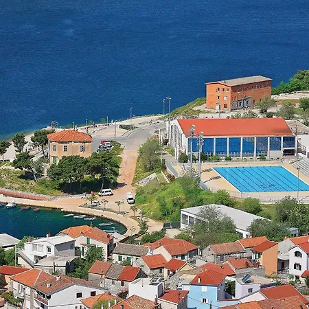 Holiday home In With Heated Swimming Pool