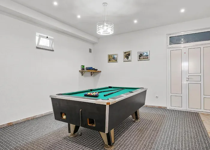 בית נופש Ana *