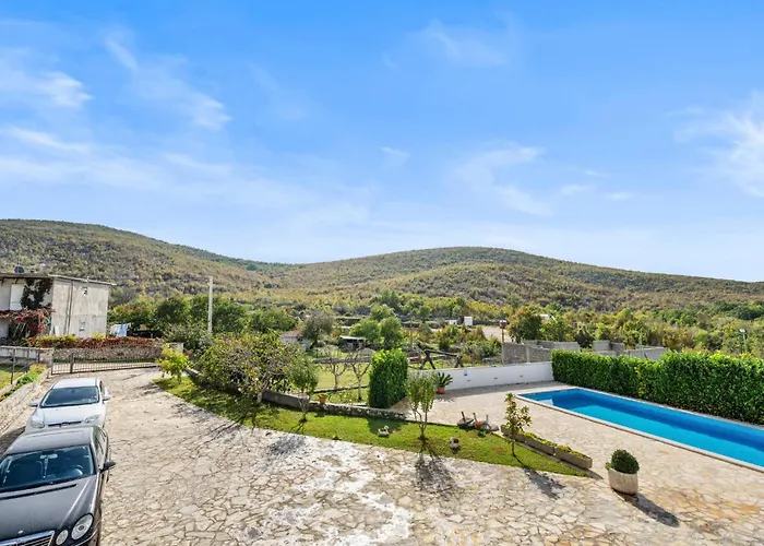 Ana בית נופש *