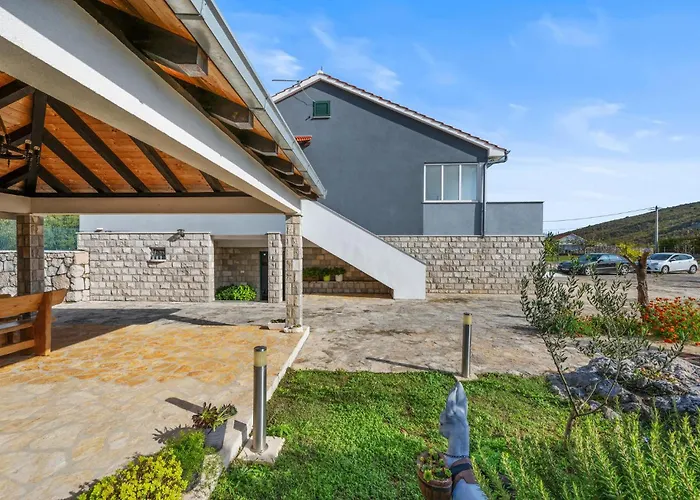 Ana בית נופש *